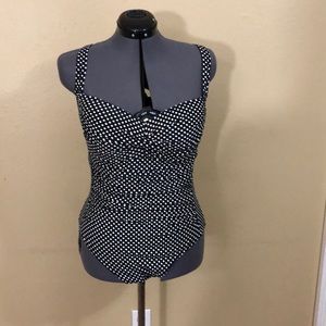 Nip Tuck Multi-fit Cup Swimsuit Size 16